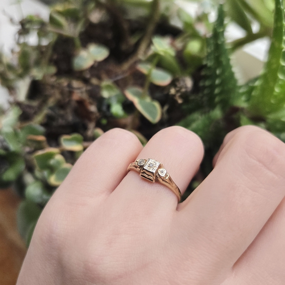 Vintage 10K Art Deco Diamond Engagement Ring, size 6.5 - Picture 9 of 16